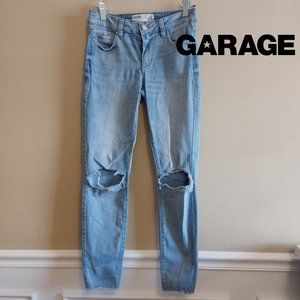Garage size 5 distressed jeans- Super comfy- great condition!
